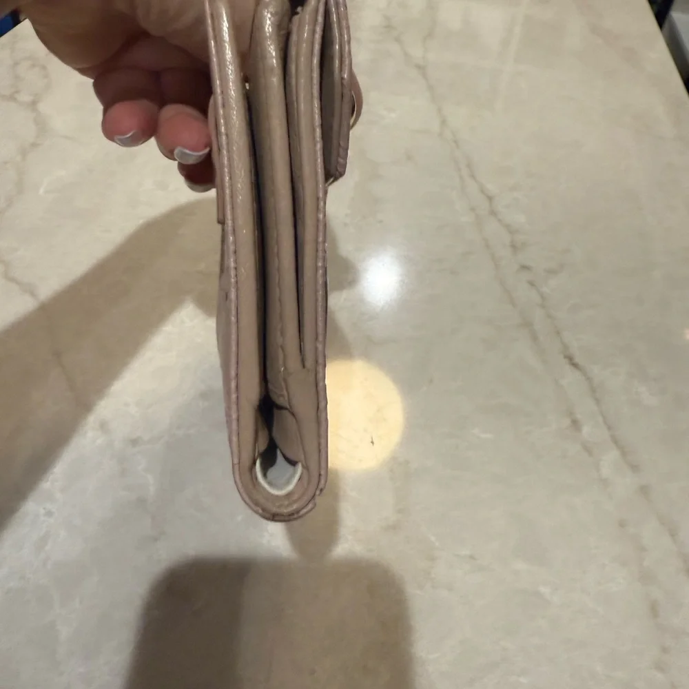 Salvatore Ferragamo Gancini leather beautiful dust rose wallet in chain  in EUC - Picture 14 of 16